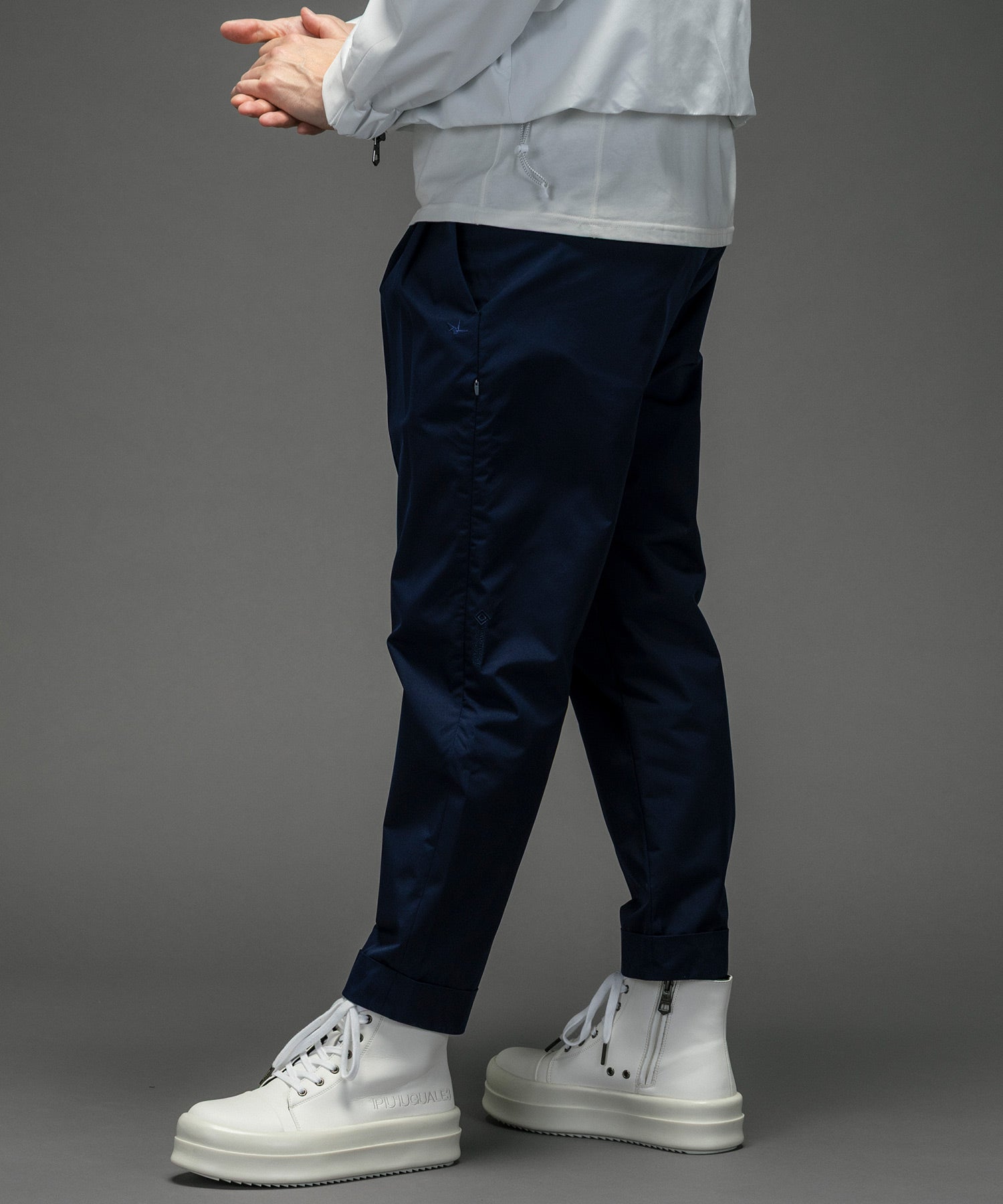 CROPPED SLACKS クロップドスラックス / WINDSTOPPER プロダクト by GORE-TEX LABS