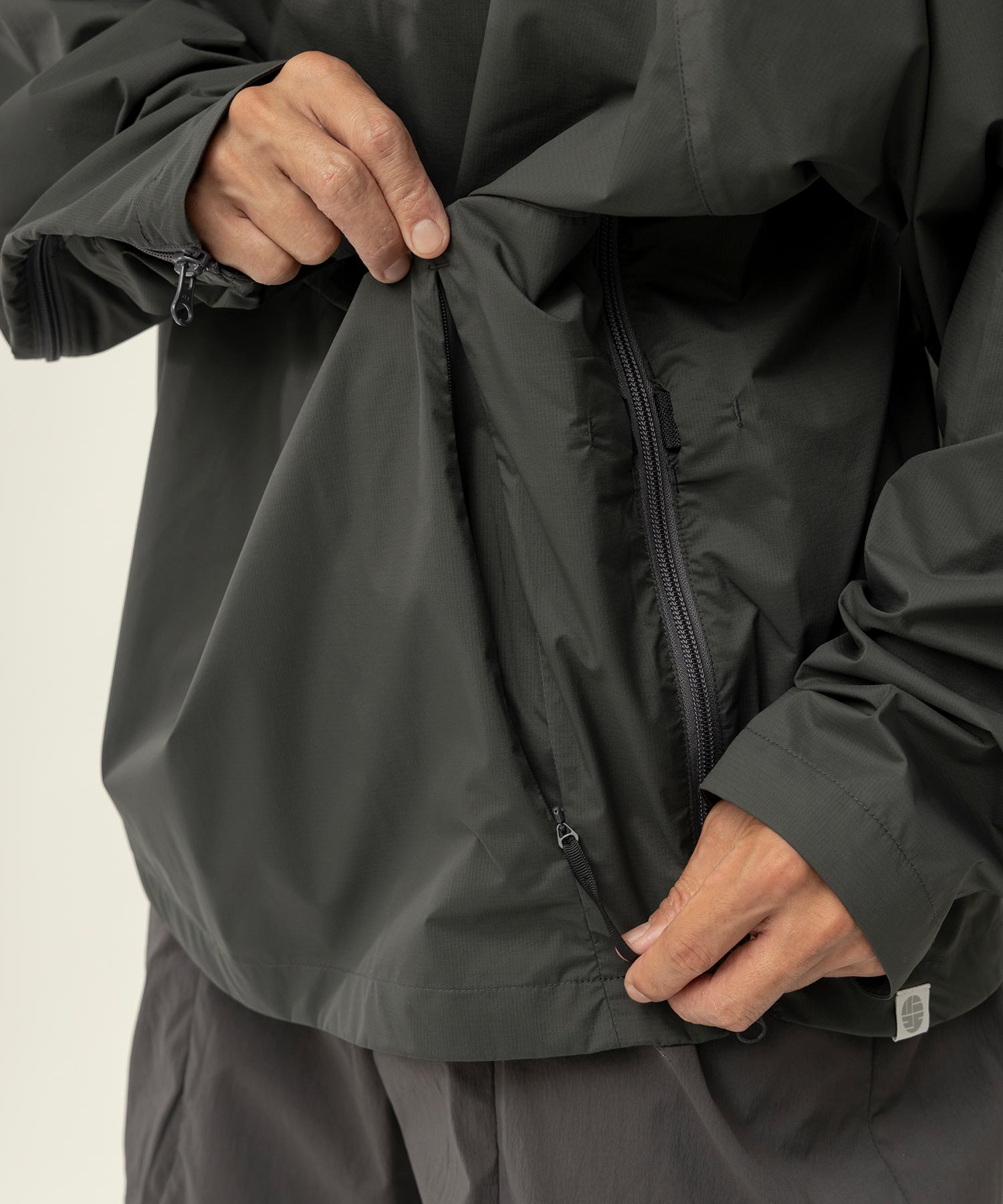 【MENS】Side Full Zip Anorac Parka PTX アノラック ジャケット 耐水 撥水 メンズアノラック テックウェア /  PERTEX EQUILIBRIUM / アルクフェニックス