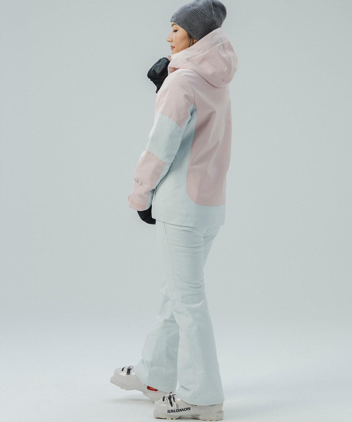 【10月上旬お届け予約商品】【WOMENS】ESSENTIAL SUITS / エッセンシャルスーツ / phenix スキーウェア 26AW / 2Piece