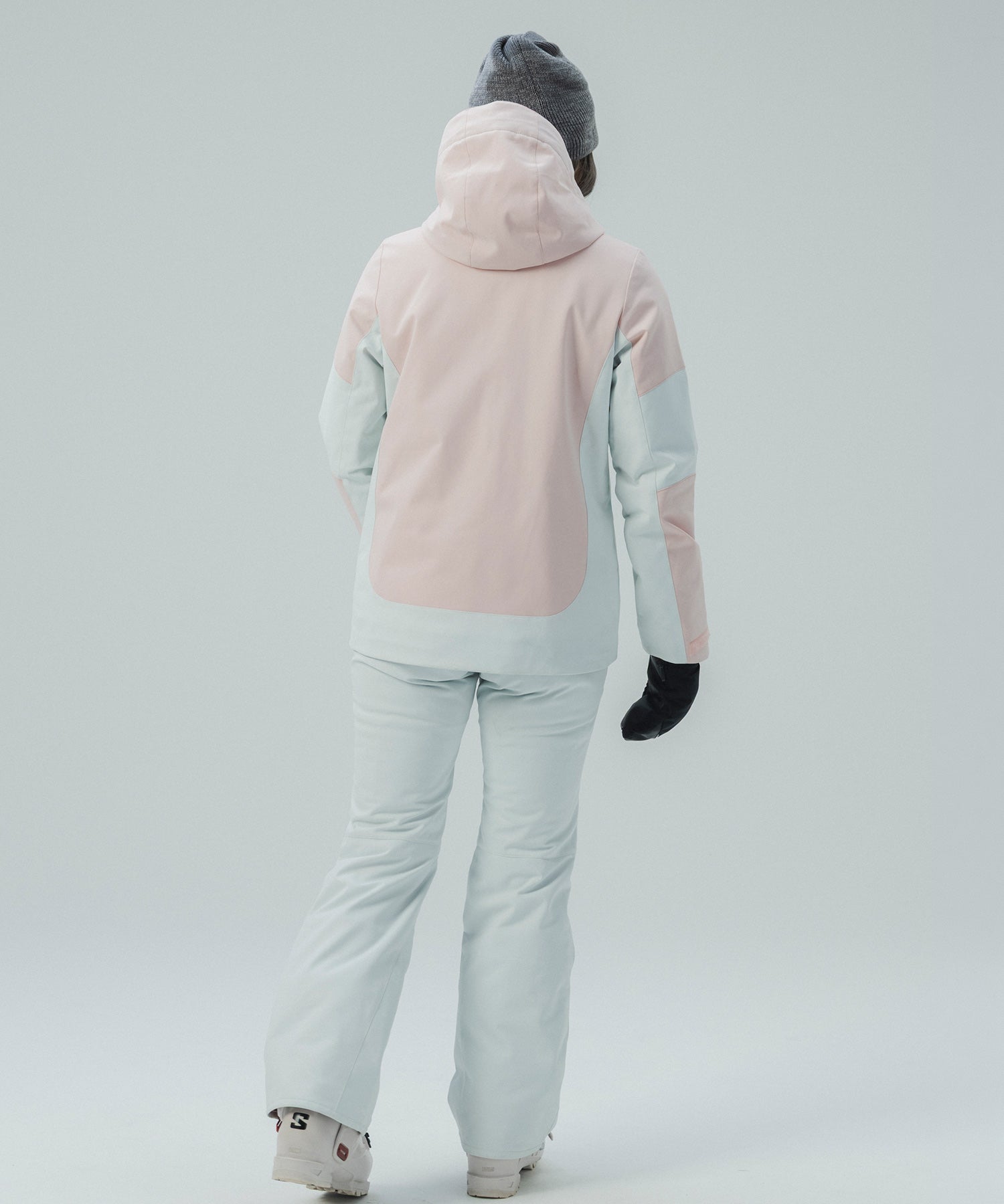 【10月上旬お届け予約商品】【WOMENS】ESSENTIAL SUITS / エッセンシャルスーツ / phenix スキーウェア 26AW / 2Piece