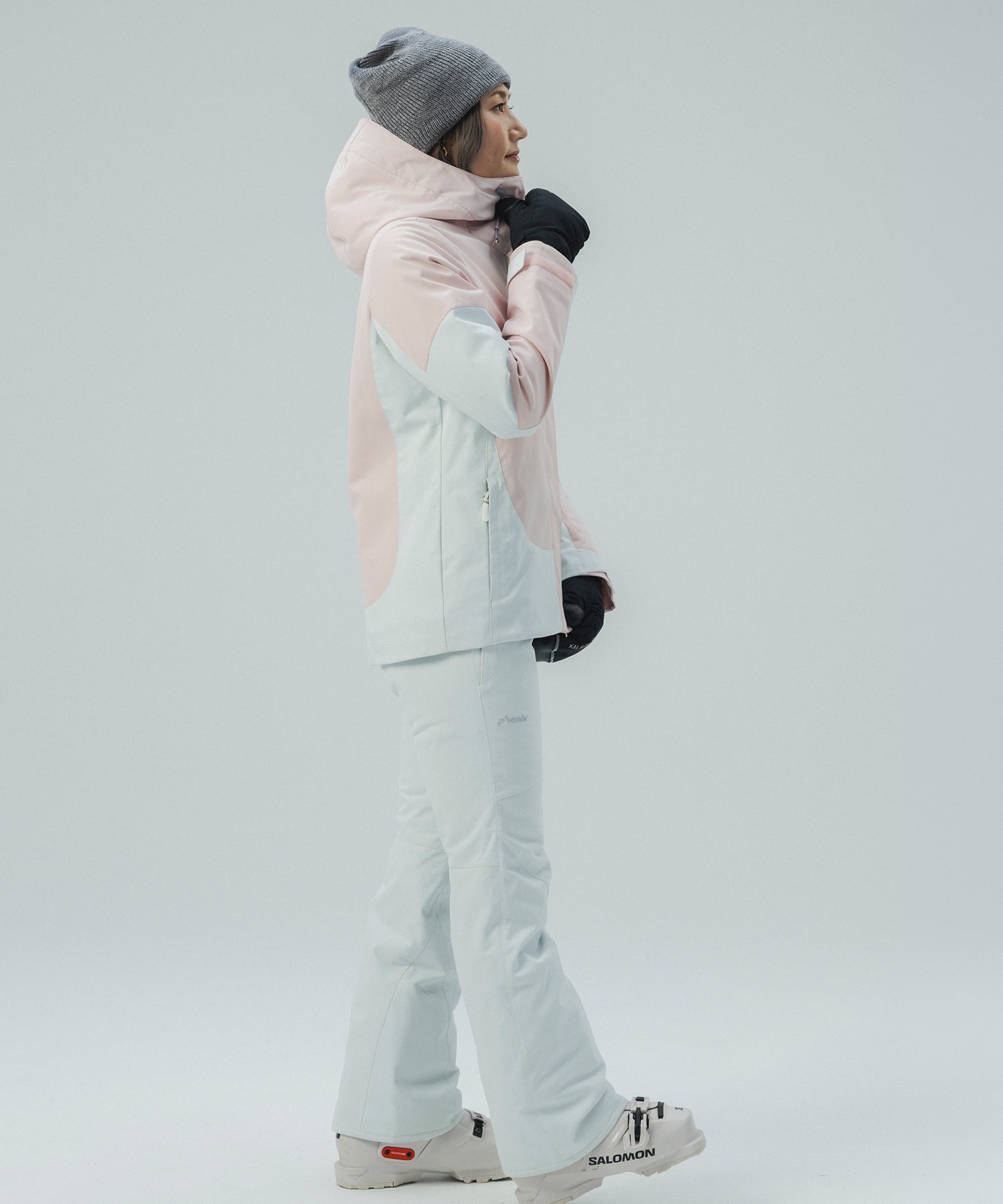 【10月上旬お届け予約商品】【WOMENS】ESSENTIAL SUITS / エッセンシャルスーツ / phenix スキーウェア 26AW / 2Piece