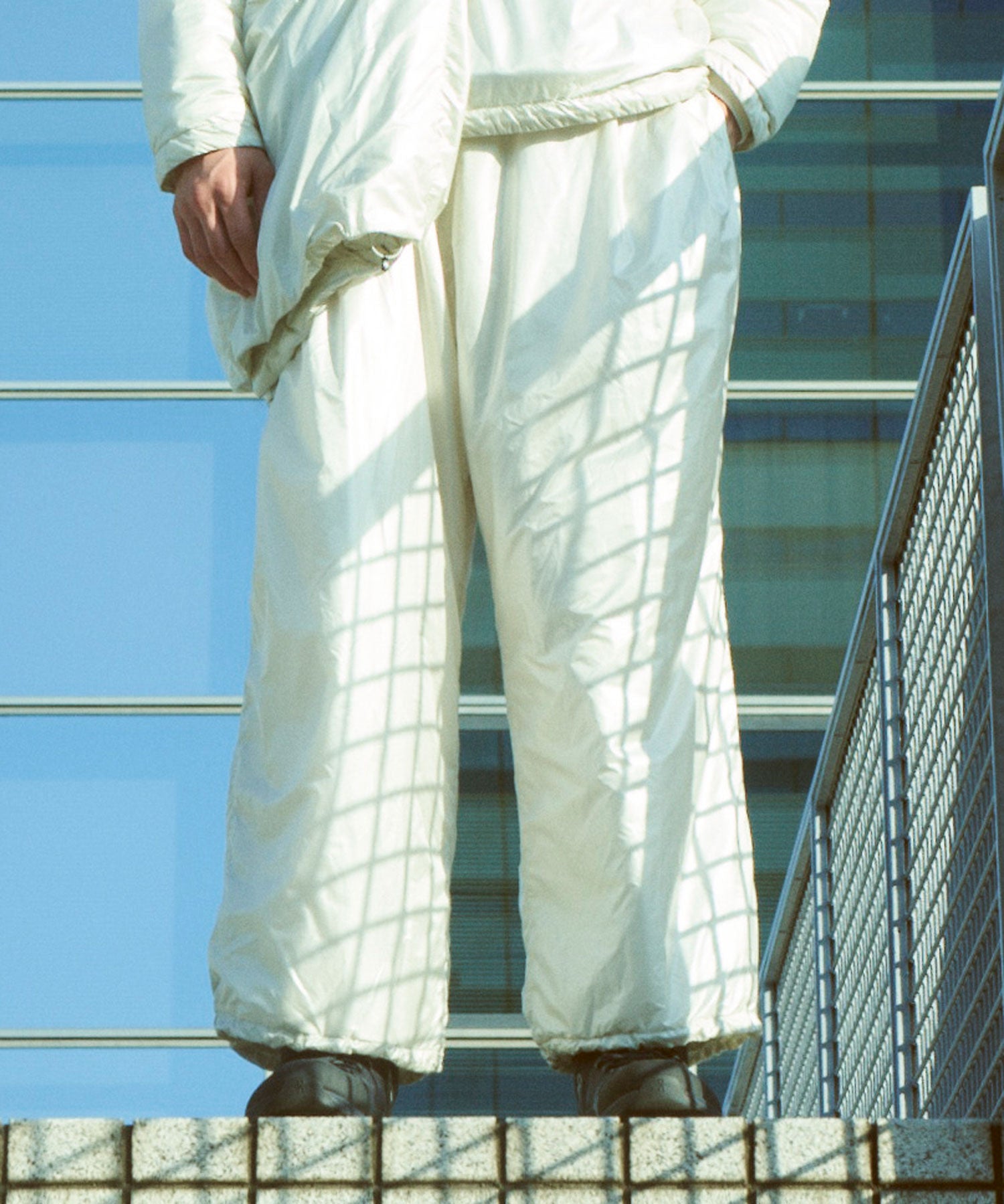 【MENS】ワイドパンツ 中綿入りロングパンツ Insulated air wide pants / Brilliance shade down proof / アルクフェニックス