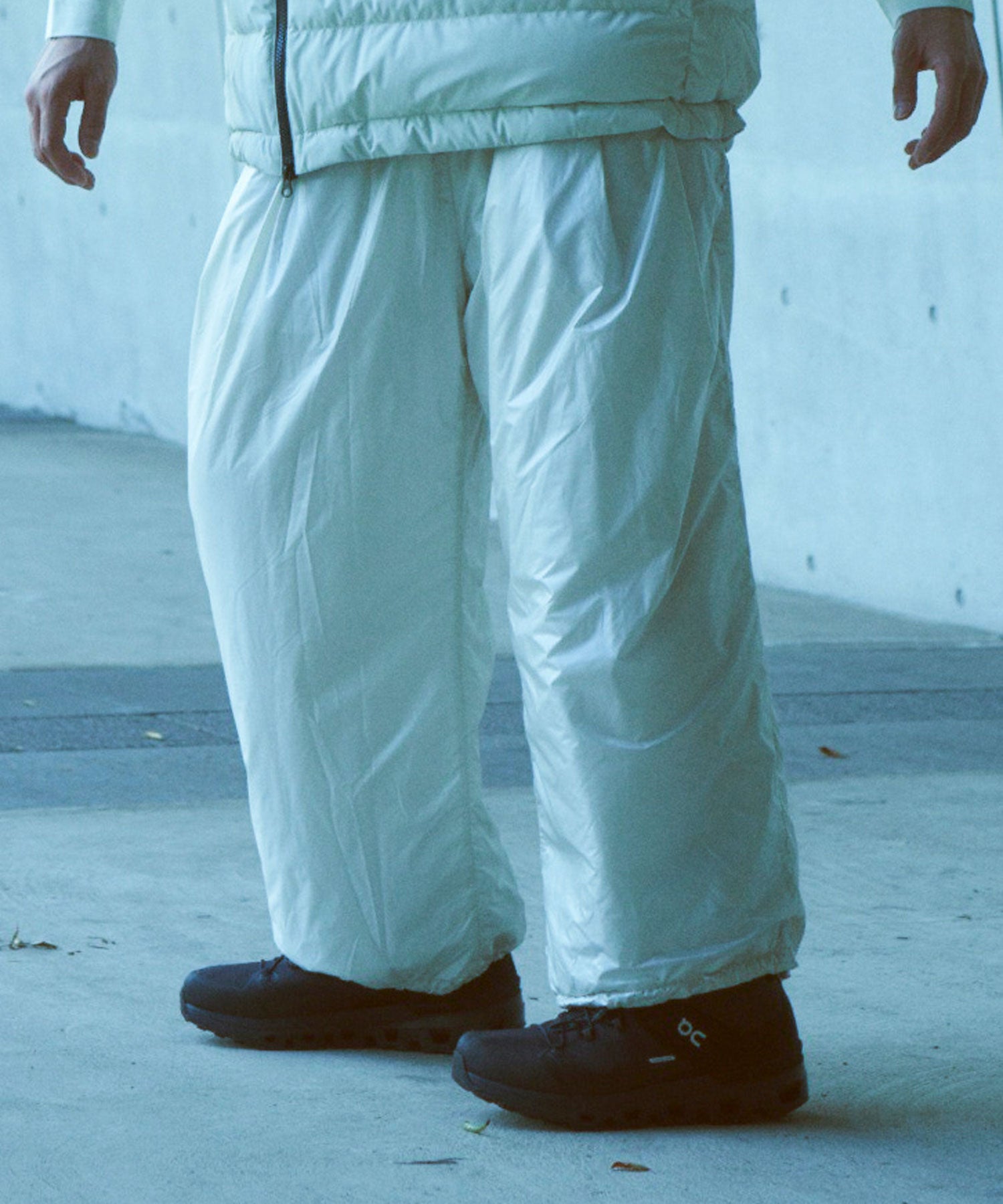 【MENS】ワイドパンツ 中綿入りロングパンツ Insulated air wide pants / Brilliance shade down proof / アルクフェニックス