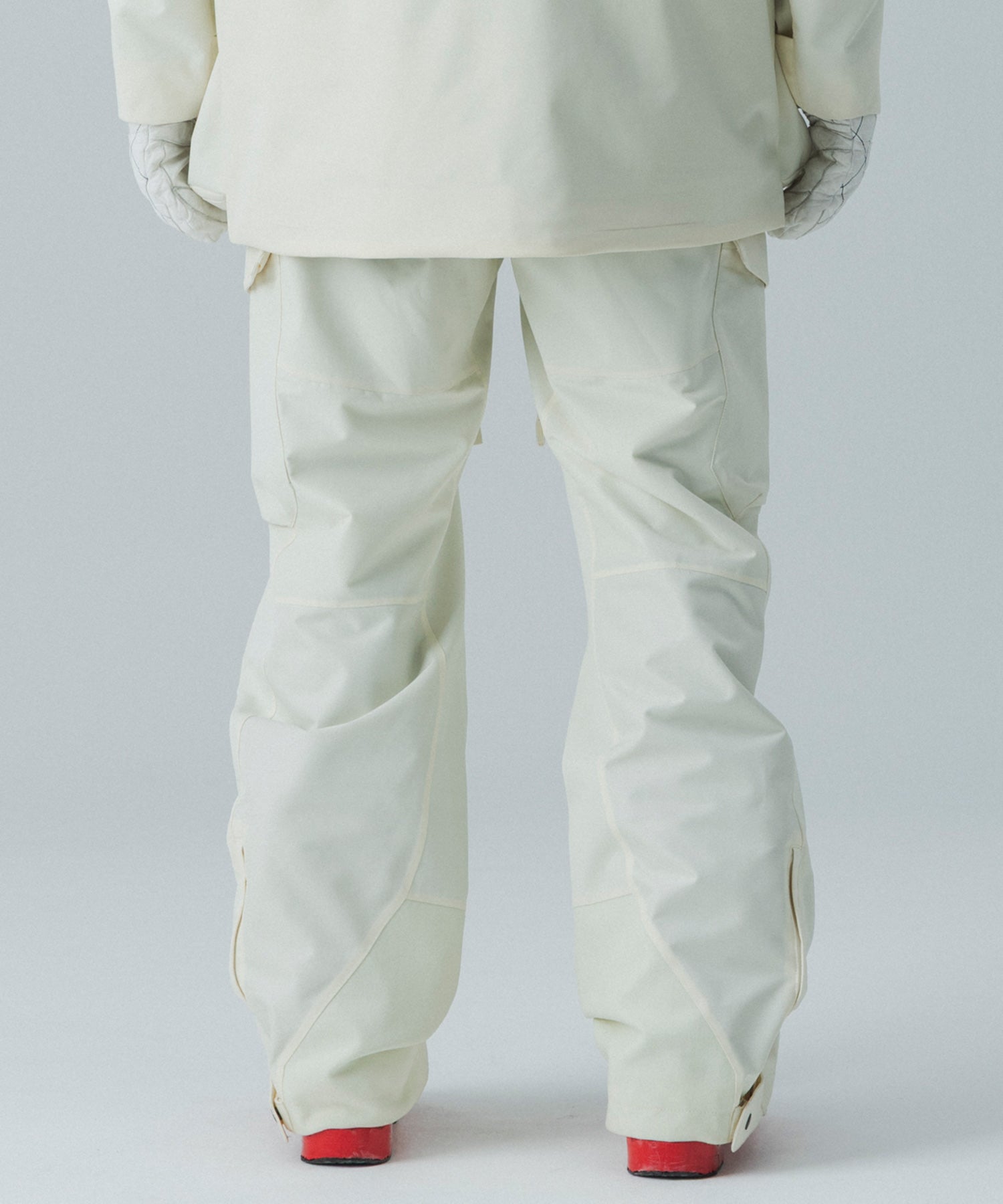 【10月上旬お届け予約商品】【MENS】Explorer Bib Pants / エクスプローラビブパンツ / phenix スキーウェア 26AW / APD