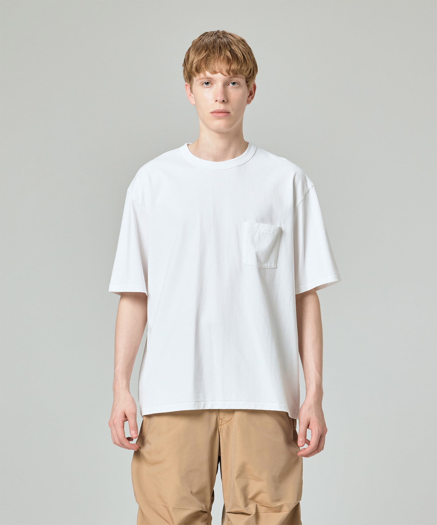 DISTORTED SLOGAN POCKET TEE