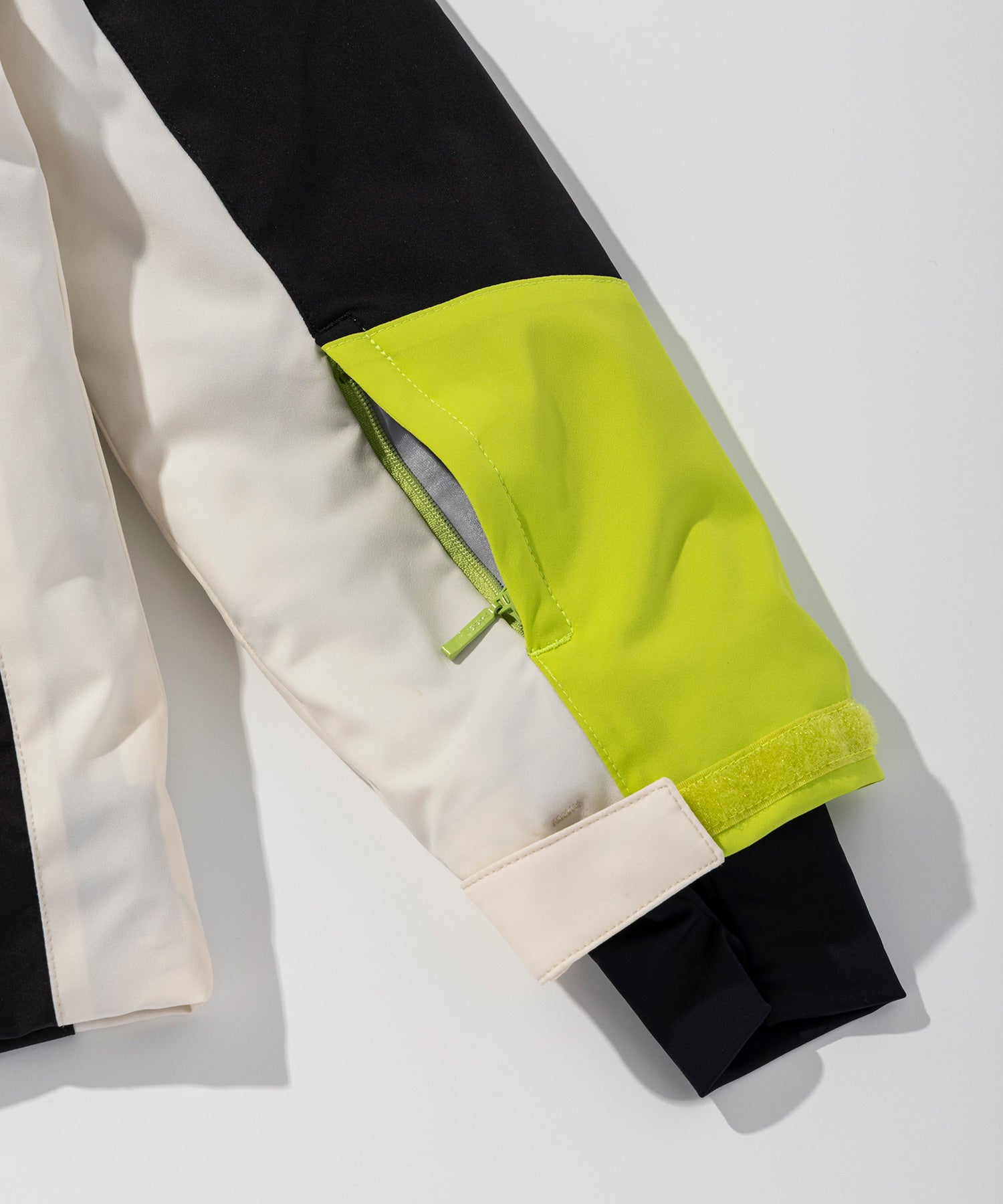 【KIDS/JUNIOR】Sweden Junior Two-Piece / Sweden Junior Two-Piece / phenix Ski Wear 26AW